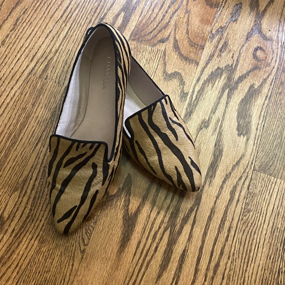 Gianni Binni animal print flats